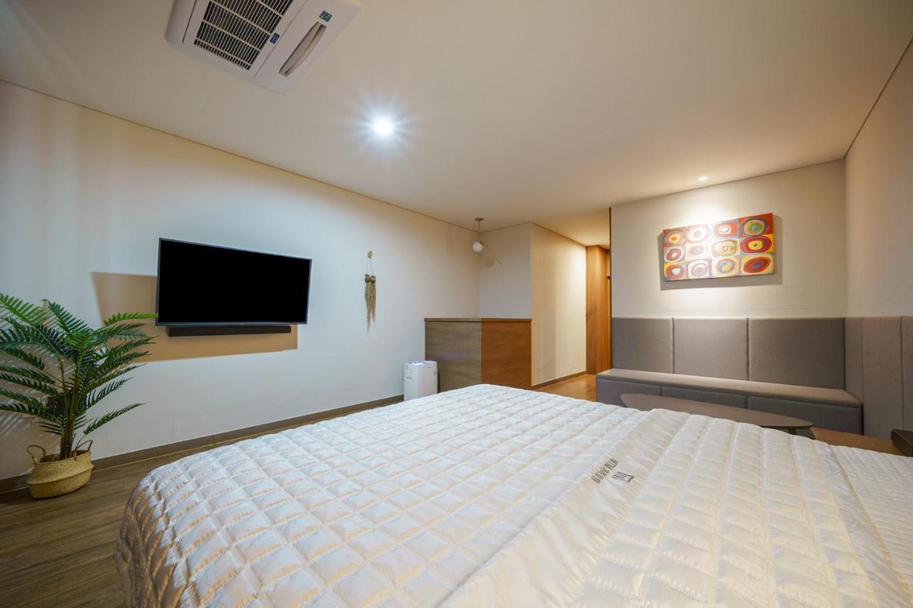 Mtm Family Hotel Gyeongju Ngoại thất bức ảnh