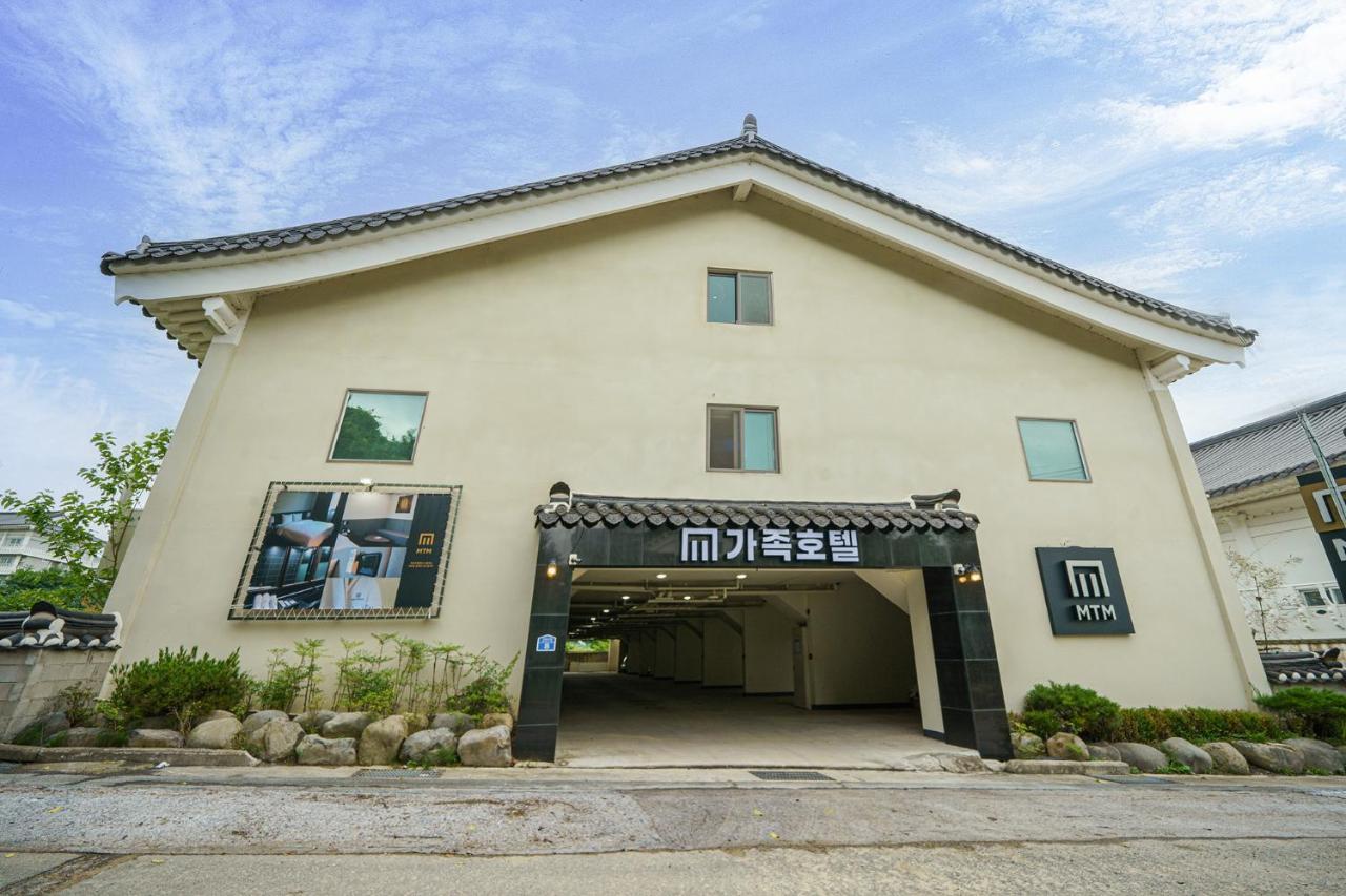 Mtm Family Hotel Gyeongju Ngoại thất bức ảnh