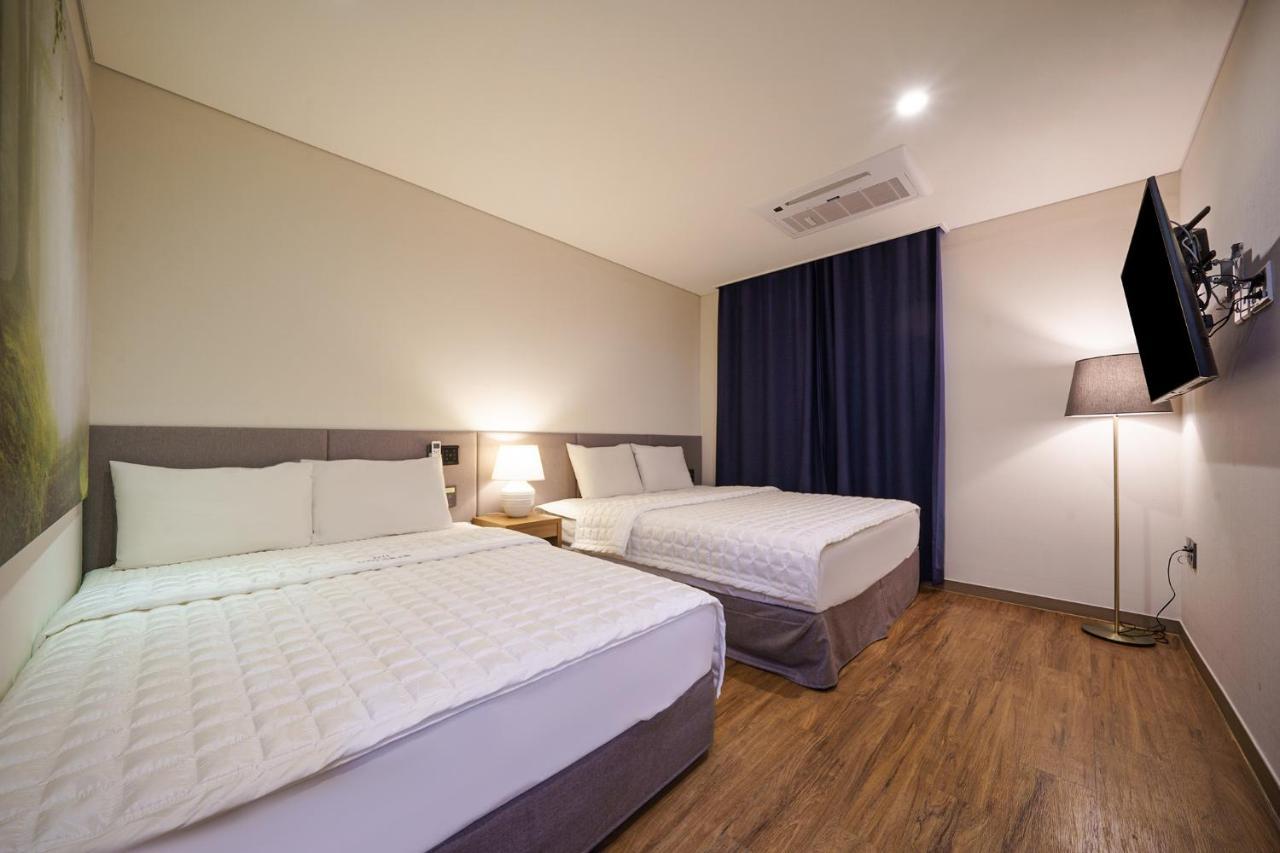 Mtm Family Hotel Gyeongju Ngoại thất bức ảnh